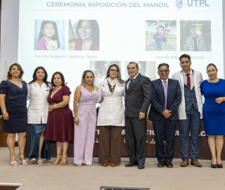Ceremonia de imposición de mandiles a los estudiantes de 7mo ciclo de la carrera de Psicología Clínica