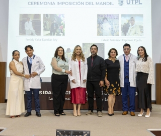 Ceremonia de imposición de mandiles a los estudiantes de 7mo ciclo de la carrera de Psicología Clínica