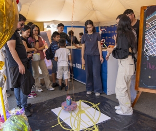 La UTPL participa en el Festival Internacional de Artes Vivas Loja con sus talentosos grupos de arte en la Plaza de la Cultura