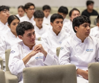 Investidura de estudiantes de primer ciclo de la carrera de Gastronomía UTPL