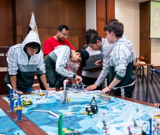 FIRST LEGO en el Innova Fest UTPL FIRST LEGO en el Innova Fest UTPL