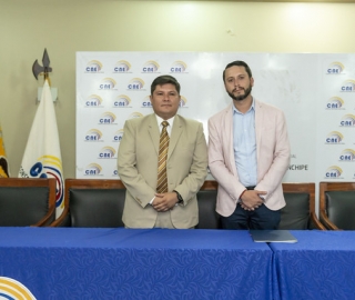 Firma de convenio interinstitucional entre CNE Zamora y UTPL Firma de convenio interinstitucional entre CNE Zamora y UTPL