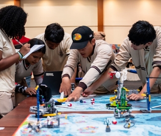 FIRST LEGO en el Innova Fest UTPL FIRST LEGO en el Innova Fest UTPL