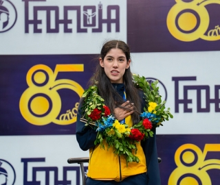 ¡Bienvenida Campeona! Fernanda Moncada, estudiante de la UTPL. ¡Bienvenida Campeona! Fernanda Moncada, estudiante de la UTPL.