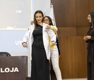 Imposición de mandiles a internos rotativos de la carrera de Nutrición y Dietética – Cohorte mayo 2025 / abril 2026