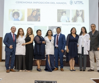 Ceremonia de imposición de mandiles a los estudiantes de 7mo ciclo de la carrera de Psicología Clínica