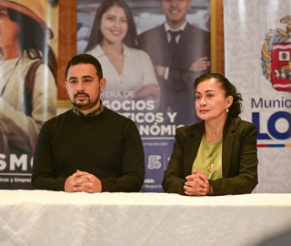 Rueda de prensa socialización de resultados del perfil turista a la ciudad de Loja en 2025.