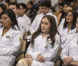 Imposición de mandiles a internos rotativos de la carrera de Nutrición y Dietética – Cohorte mayo 2025 / abril 2026