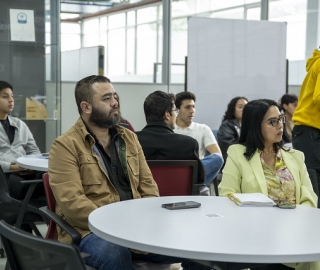 Expo Semestre Ascendere | Reto: Fine-Tuned English. Expo Semestre Ascendere | Reto: Fine-Tuned English.