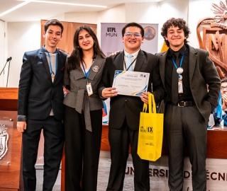 IX UTPL MUN: jóvenes liderando el diálogo global desde Loja IX UTPL MUN: jóvenes liderando el diálogo global desde Loja