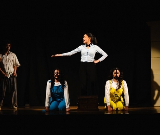 Obra de Teatro Los unos vs los otros Obra de Teatro Los unos vs los otros