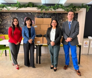 Bagó donó 60 gafas no electrónicas a la UTPL