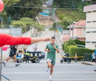 Carrera 5K Pasos Solidarios 2025