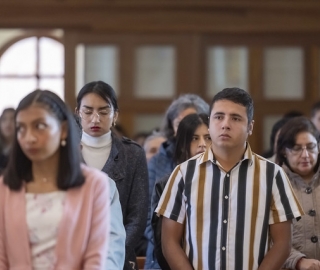 Imposición de Indumentaria a los estudiantes de Enfermería