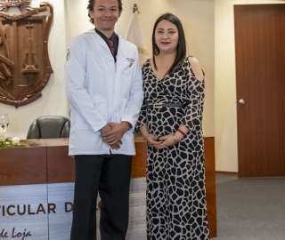 Estudiantes de Fisioterapia reciben sus mandiles Estudiantes de Fisioterapia reciben sus mandiles