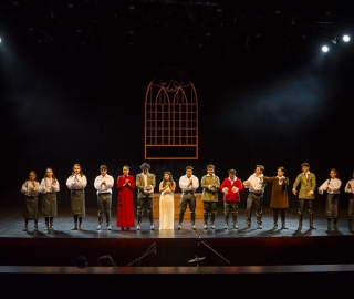 La Compañía de Teatro UTPL conmemoró sus 20 años de trayectoria artística con el estreno de la obra Otelo La Compañía de Teatro UTPL conmemoró sus 20 años de trayectoria artística con el estreno de la obra Otelo