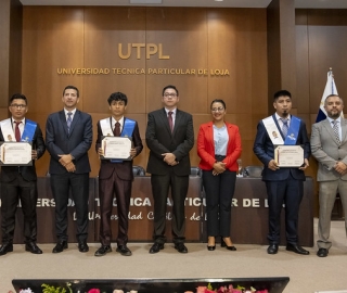 Décimo Quinta Promoción de Graduados ESCOP UTPL Décimo Quinta Promoción de Graduados ESCOP UTPL
