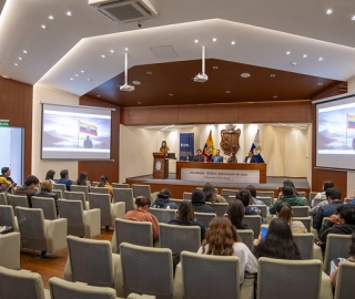 Presentación de la revista digital Política y Políticas, Volumen IV