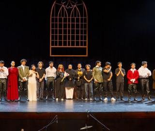 La Compañía de Teatro UTPL conmemoró sus 20 años de trayectoria artística con el estreno de la obra Otelo La Compañía de Teatro UTPL conmemoró sus 20 años de trayectoria artística con el estreno de la obra Otelo