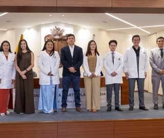 Imposición de mandiles | Carrera de Bioquímica y Farmacia