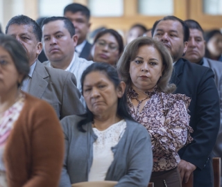 Imposición de mandiles a estudiantes de Fisioterapia