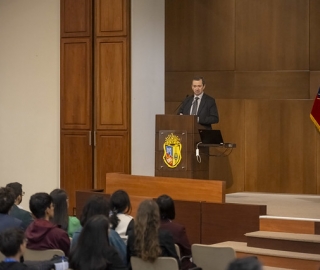 Simposio de Obesidad: Retos y Perspectivas en la Atención Integral Simposio de Obesidad: Retos y Perspectivas en la Atención Integral