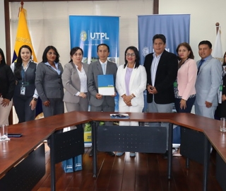 Firma de convenio con la Cooperativa de Ahorro y Crédito 16 de Julio- Quito
