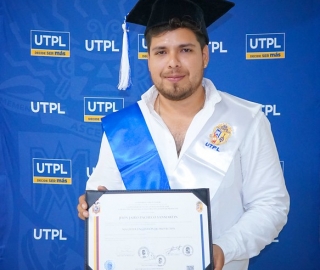 Nuevos profesionales de Galápagos recibieron su título
