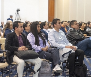 Fortalecemos nuestras capacidades institucionales Fortalecemos nuestras capacidades institucionales