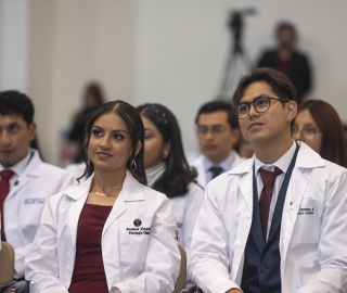 Ceremonia de imposición de mandiles a los estudiantes de 7mo ciclo de la carrera de Psicología Clínica