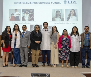 Ceremonia de imposición de mandiles a los estudiantes de 7mo ciclo de la carrera de Psicología Clínica
