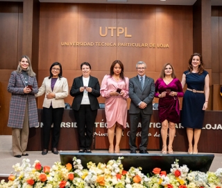 Homenaje al personal UTPL por sus años de servicio Homenaje al personal UTPL por sus años de servicio