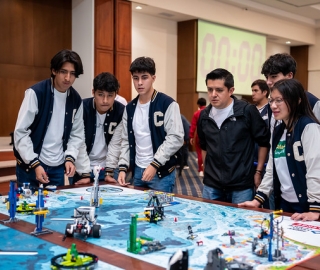 FIRST LEGO en el Innova Fest UTPL FIRST LEGO en el Innova Fest UTPL