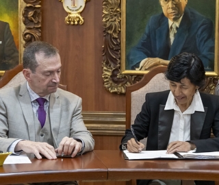 Posesión de nuevas autoridades académicas Posesión de nuevas autoridades académicas