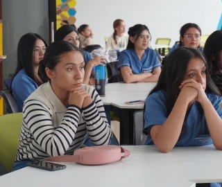 Creación de Contenido Informativo y Educativo sobre Suelo Pélvico mediante la plataforma de "TIK-TOK"  para la promoción de la conciencia y el bienestar FISIOPELVIS-DIGITAL