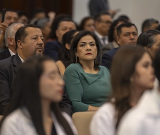 Imposición de Insignias – Carrera de Medicina