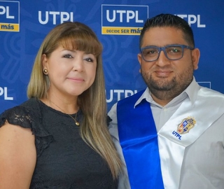 Nuevos profesionales de Galápagos recibieron su título Nuevos profesionales de Galápagos recibieron su título