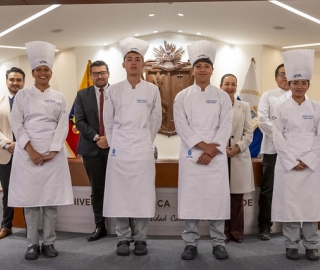 Investidura de estudiantes de primer ciclo de la carrera de Gastronomía UTPL