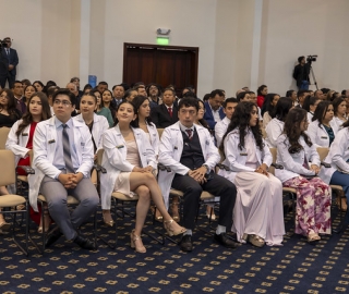 Imposición de Insignias – Carrera de Medicina