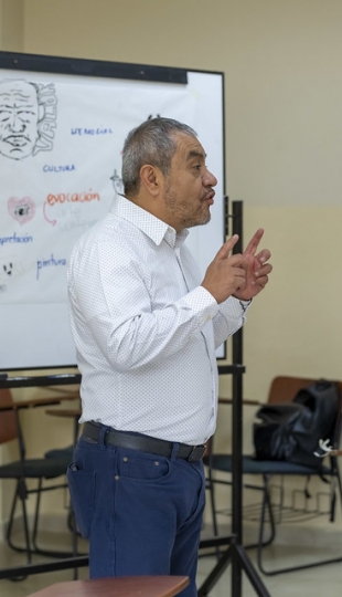 Aldea Global: La internacionalización de la práctica artística dictado por el docente Óscar Verde, de la Universidad Autónoma de México Aldea Global: La internacionalización de la práctica artística dictado por el docente Óscar Verde, de la Universidad Autónoma de México