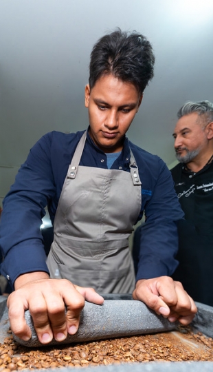 Aldea Global Gastronómica: Innovación en Equipos e Instalaciones de Restauración con el Mgtr. Fabián de Jesús Castañeda Orozco, de la Universidad ECCI – Colombia