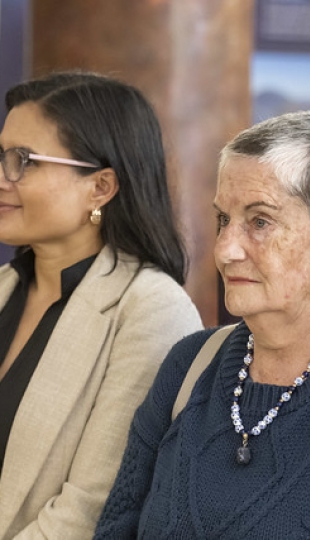 Conversatorio e inauguración de la exposición “Astrónomas” en UTPL