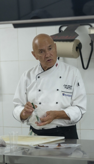 Master Class "Montaje y decoración de platos ecuatorianos" Master Class "Montaje y decoración de platos ecuatorianos"