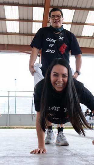 Desfile de Promociones y Ginkana – 25 Años de Medicina UTPL Desfile de Promociones y Ginkana – 25 Años de Medicina UTPL