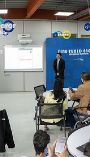 Expo Semestre Ascendere | Reto: Fine-Tuned English. Expo Semestre Ascendere | Reto: Fine-Tuned English.