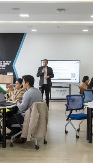 Curso de formación docente: Inteligencia artificial para iniciarse en la investigación científica: Primeros pasos hacia la publicación