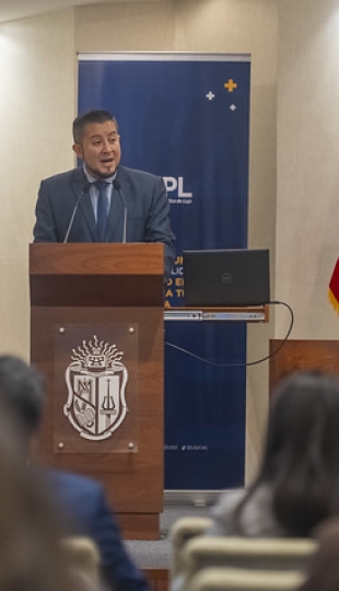 Presentación de la revista digital Política y Políticas, Volumen IV