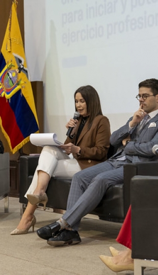 Café Científico UTPL | Innovación y Emprendimiento en el Derecho.