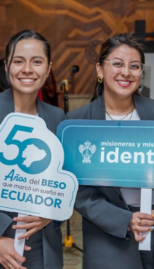 Exposición fotográfica por los 50 años de la presencia del Instituto Id de Cristo Redentor, Misioneras y Misioneros Identes en Ecuador