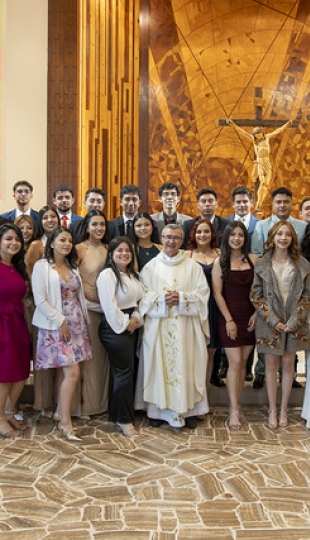 Imposición de mandiles a estudiantes de Fisioterapia